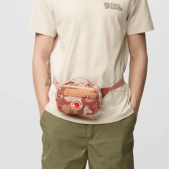 Nerka Fjällräven KANKEN GRAPHICS HIP PACK Nimbus Blue-Hidden Animals