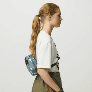 Nerka Fjällräven KANKEN GRAPHICS HIP PACK Nimbus Blue-Hidden Animals