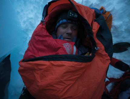 Survive: Jak wybrać śpiwór lub worek bivvy?
