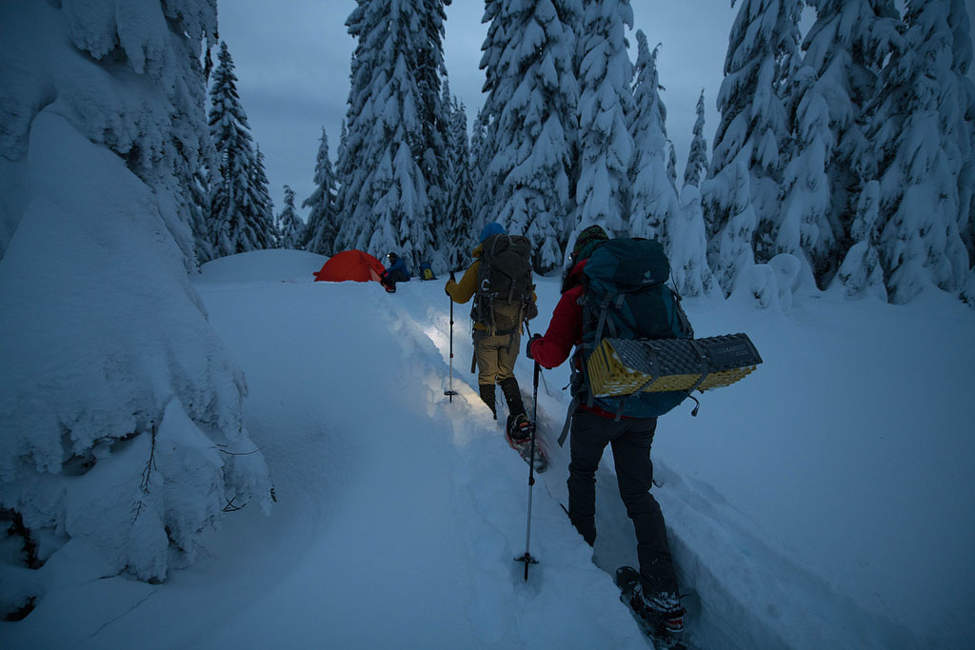 sněžnice zimní turistika sníh